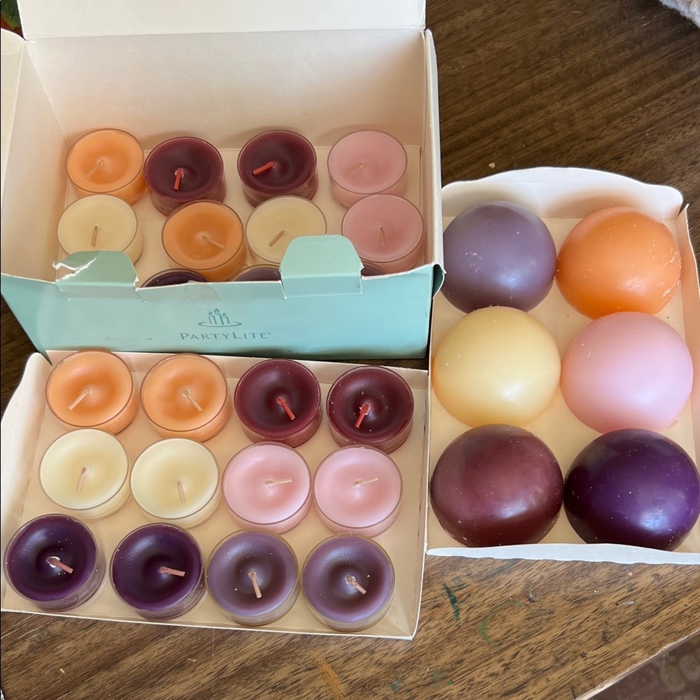 PartyLite Vibrant Tealight and Aroma Melts Candle Collection